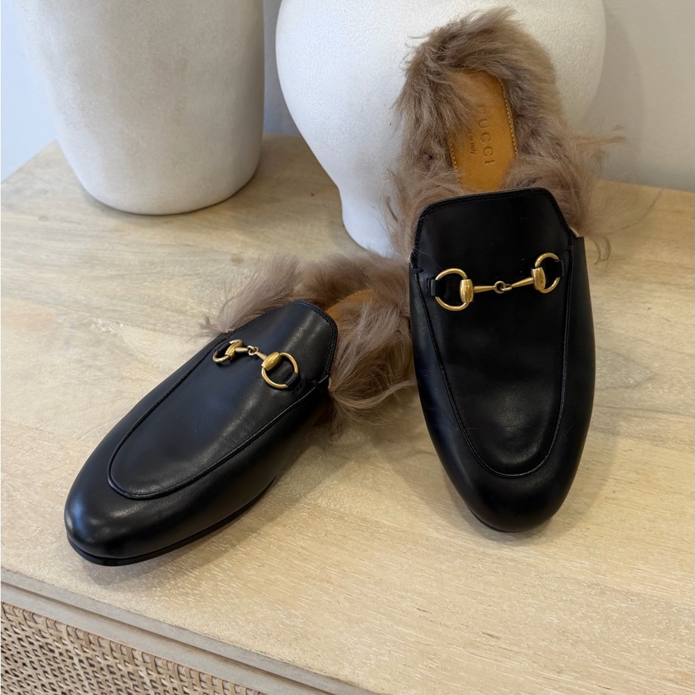 Gucci Black Leather Loafers with Brown Fur and Gold Hardware - Picture 7 of 7